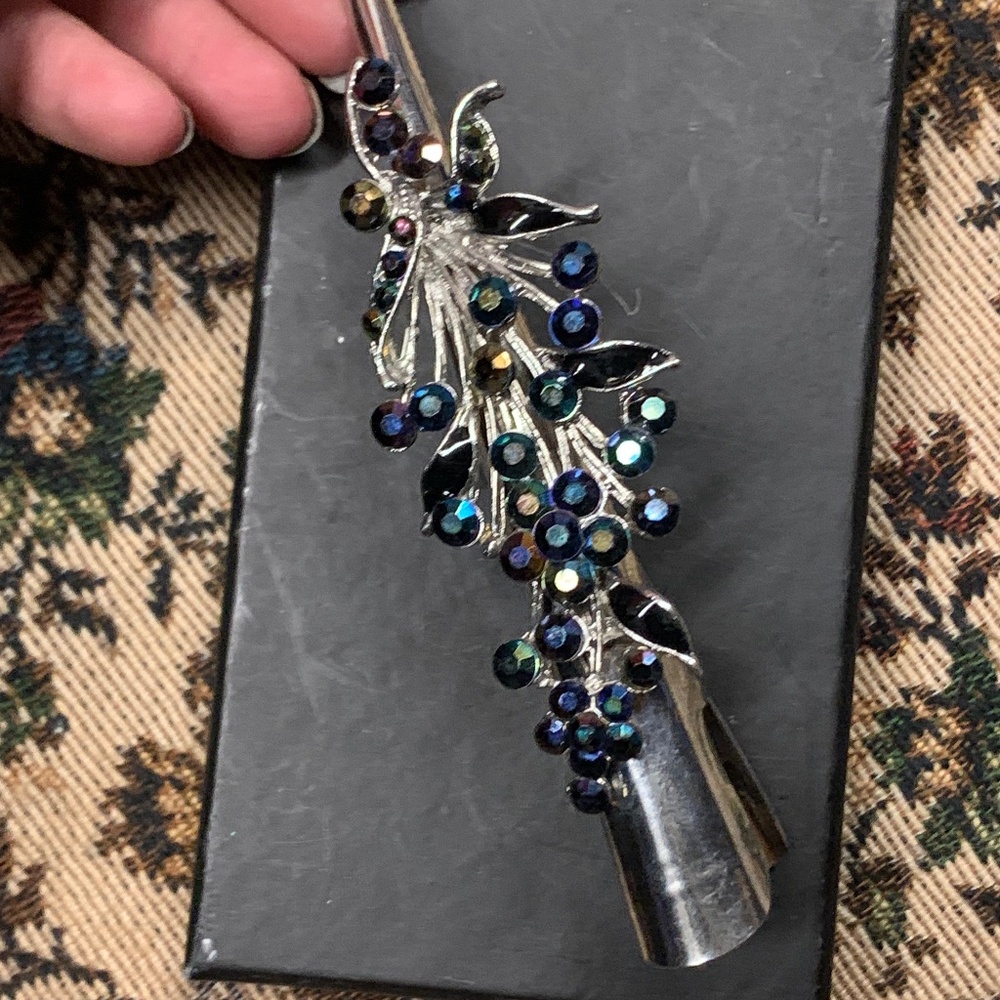 Blue crystal hair clip